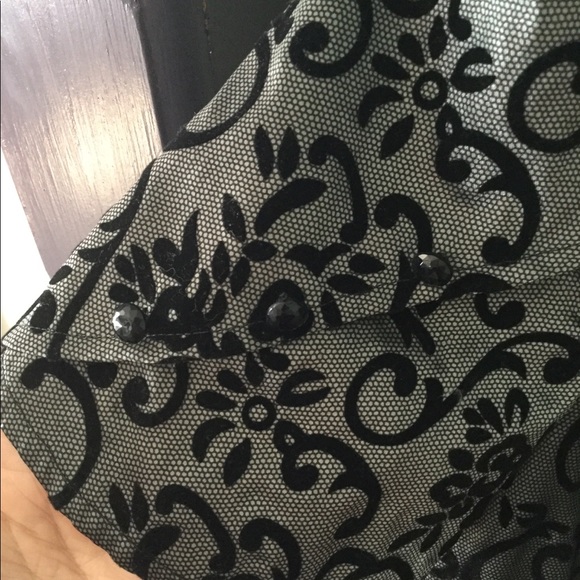 Lane Bryant 14/16 Button-down Blouse with Detail - Picture 5 of 6